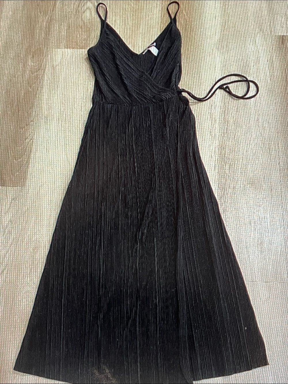 H&M Black Pleated Midi Wrap Dress